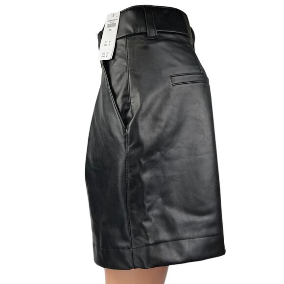 NEW Abercrombie & Fitch Black Vegan Faux Leather High Waist Bermuda Shorts Sz S - Picture 2 of 5